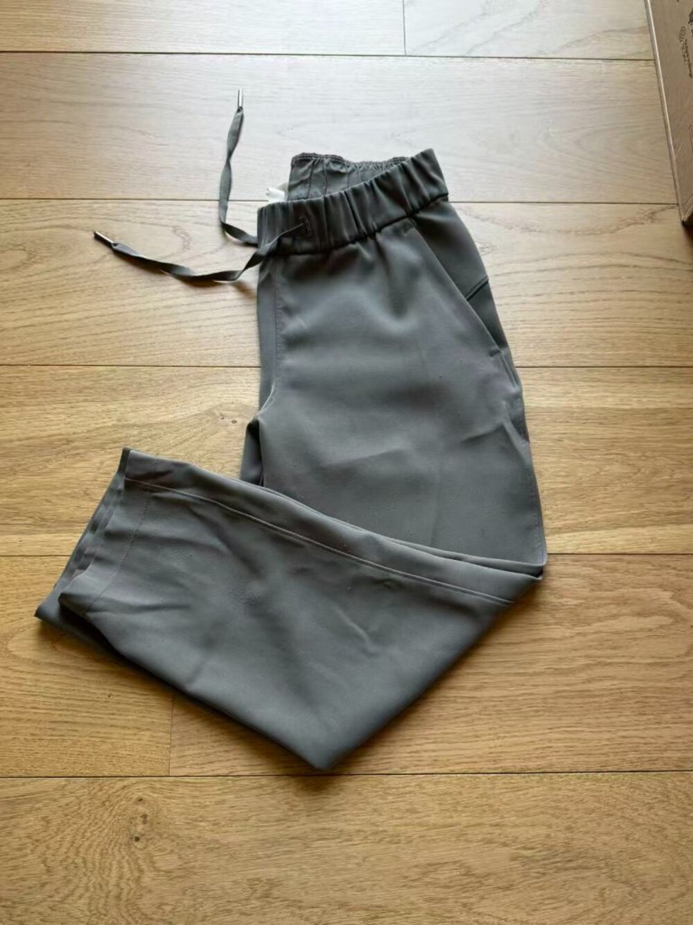 Lululemon Stretch High-Rise Crop 23" (Size 4)